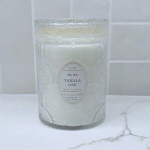 Leoben Co. Vanilla Oak Scented Candle